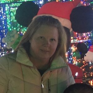 Meet your Posher, Lori